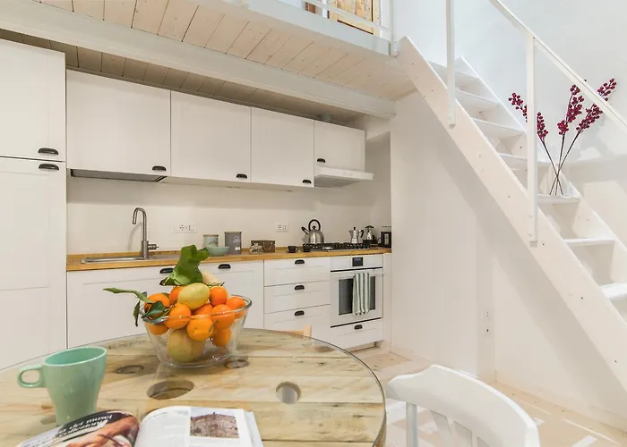 Guesthost - Loft 볼로냐