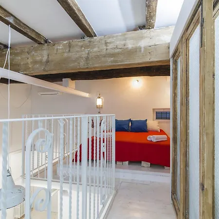 Guesthost - Loft Lägenhet