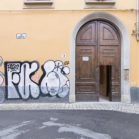 Guesthost - Loft Lejlighed