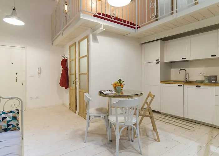 Guesthost - Loft Appartamento Bologna