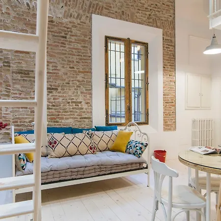 Guesthost - Loft Διαμέρισμα *